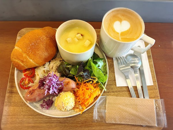 OUI. Bakery cafe 3