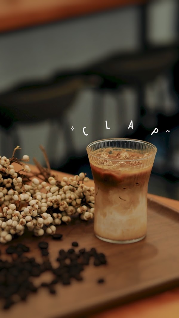 Clap Cafe 5