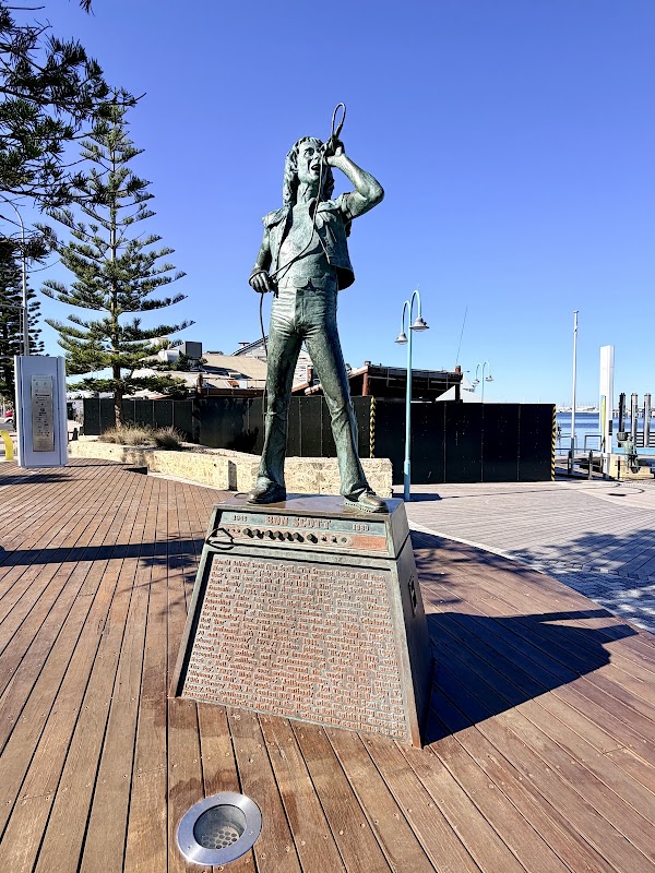 Bon Scott Statue 2