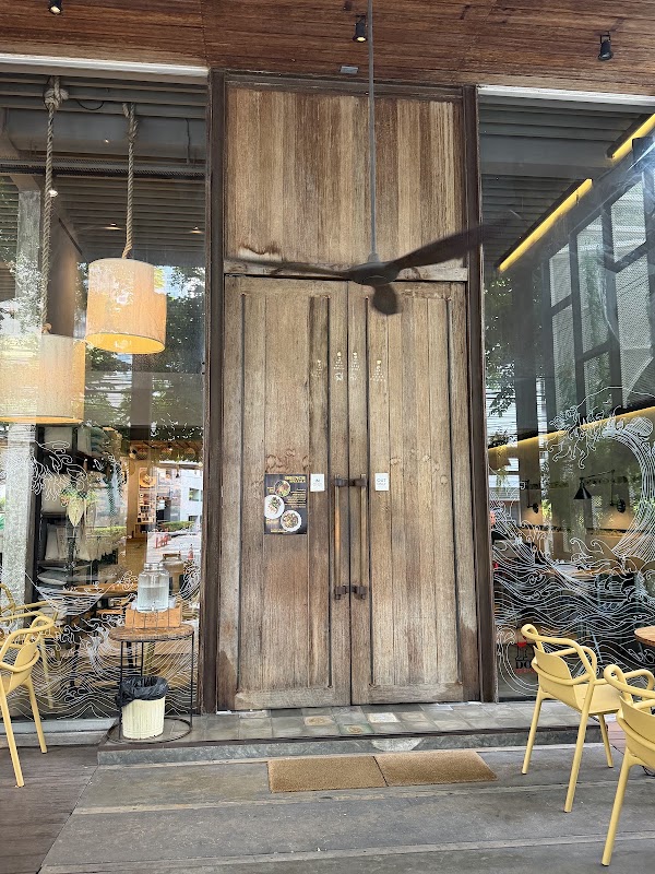 Luka Cafe 5