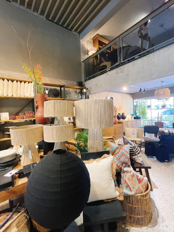 Luka Cafe 2