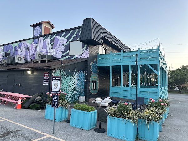 South Seas Tiki & Golf Lounge 1