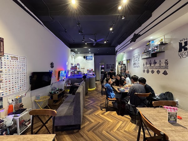 Sip N Play [Board & Video Games Bar] 4