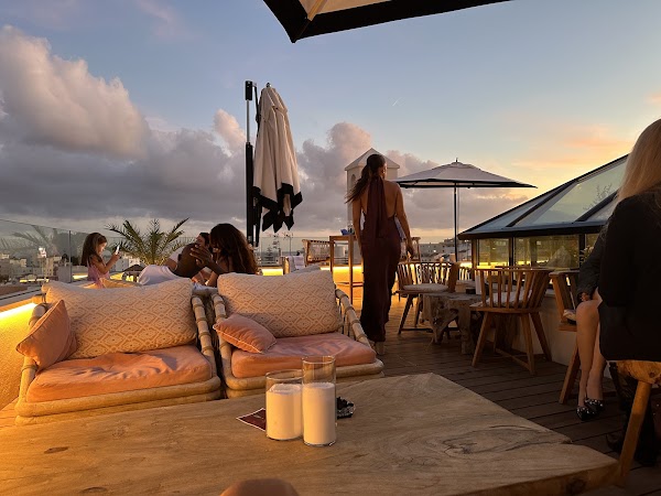 Sky Bar La Fonda Heritage Hotel (Sushi & Japanese Cusine by Carlos Navarro)