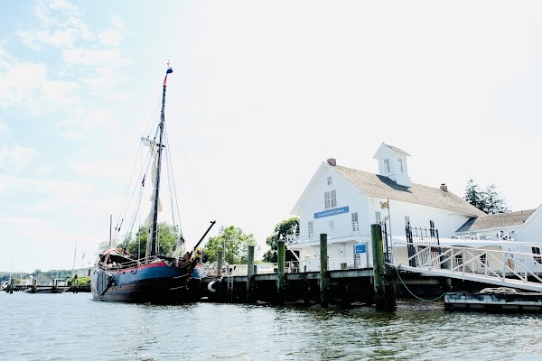 Connecticut River Museum