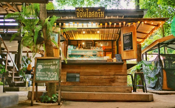 Seasons ice cream Baankangwat branch