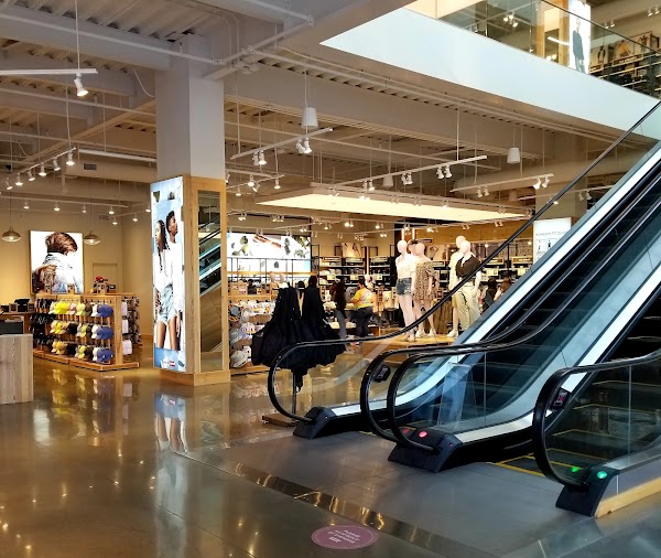 Levi’s Outlet Store 4
