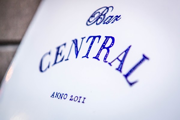 Bar Central 4
