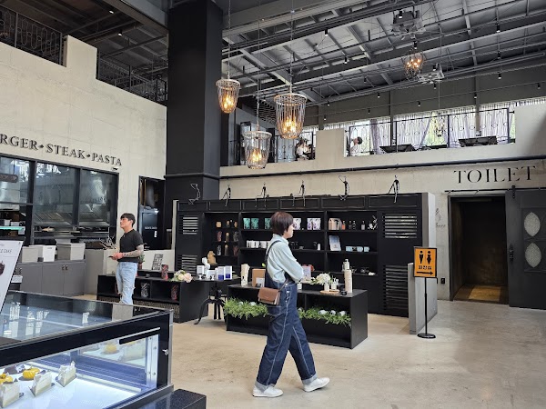 Calliope - Cafe/ Bakery/ Restaurant and more 3