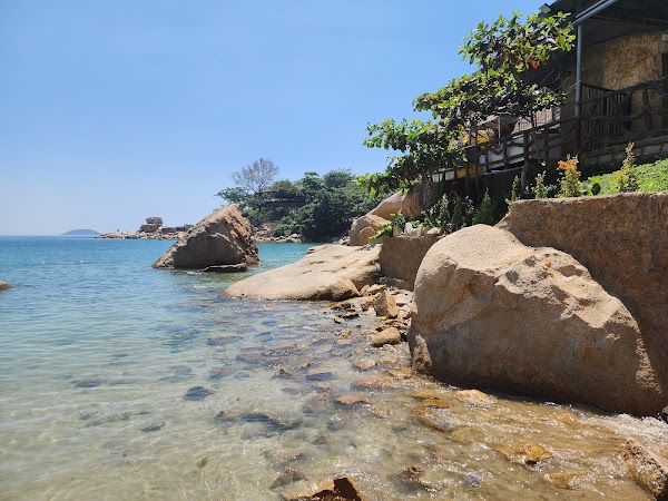 Bãi Tắm Hòn Chồng 2