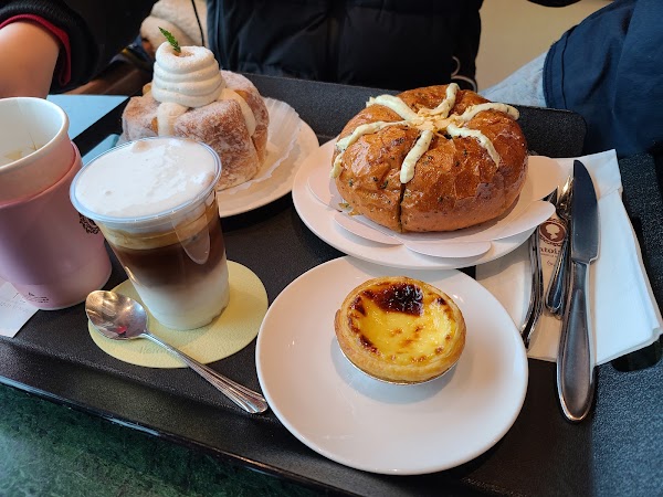 Antoinette Cafe & Bistro 5