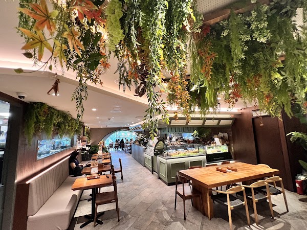 Surrey Hills Grocer - Raffles City