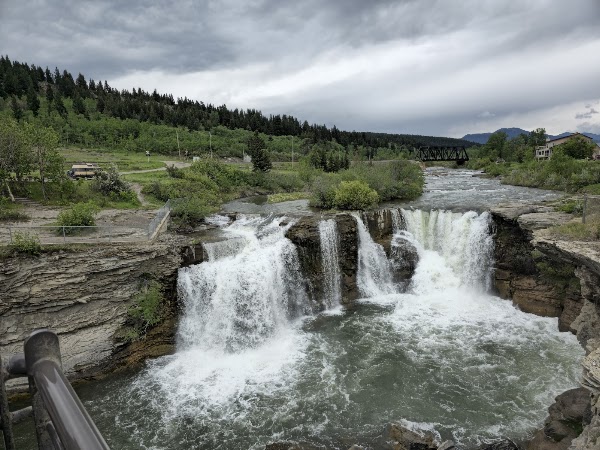 Lundbreck Falls
