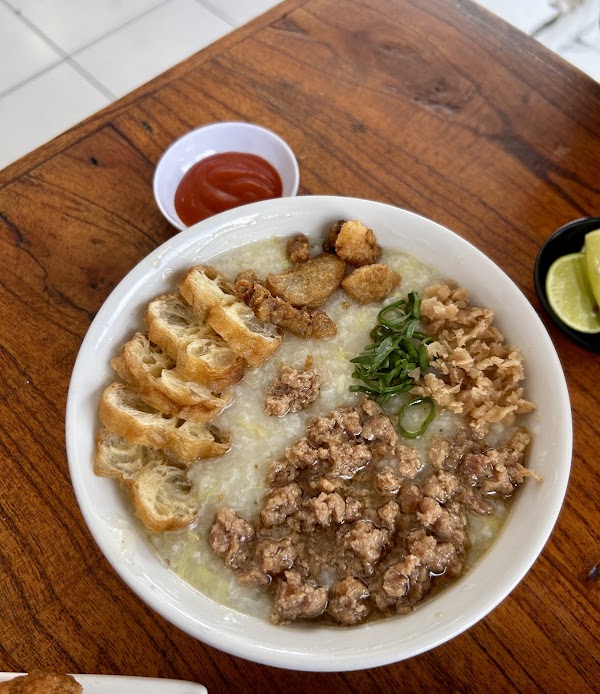 Nyonya Tang Bubur Babi & Bakmi 4