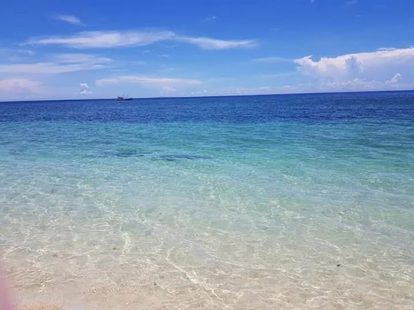 Hinugtan White Beach (Juanito's Place) 1