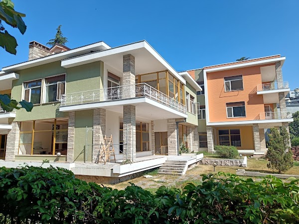 Vila 31 x Art Explora 1
