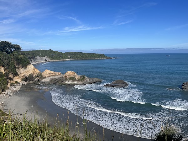 Omau cliffs 1