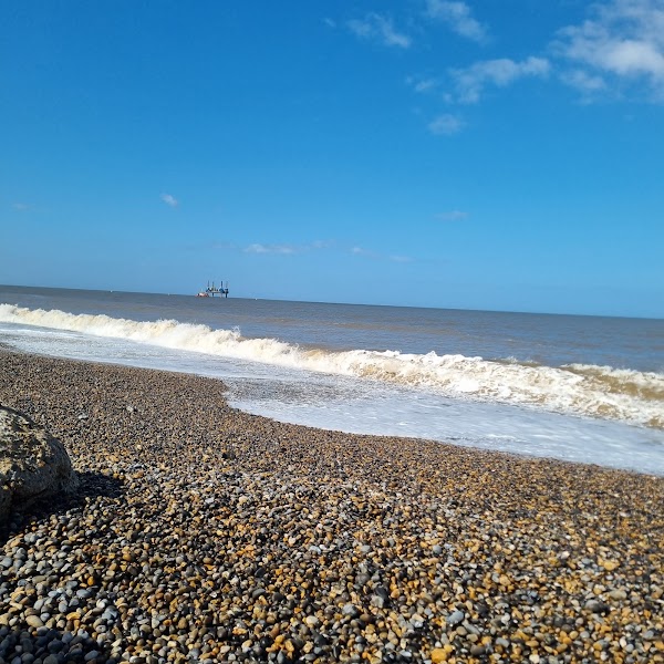 Weybourne beach 4