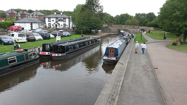 Llangollen canal 2