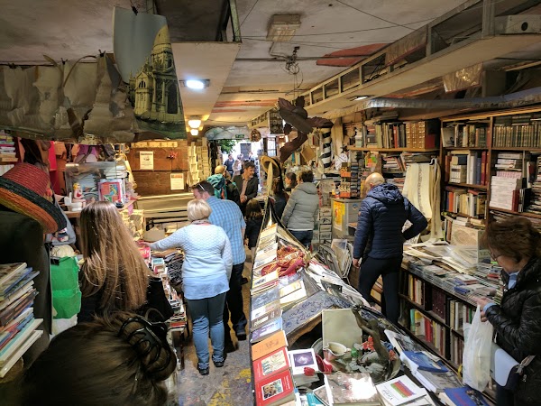 Libreria Acqua Alta 2