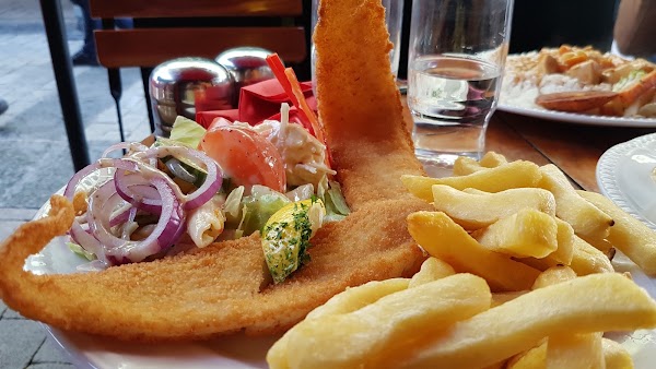 The Quays Bar and Restaurant 4