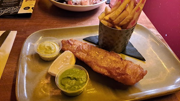 The Quays Bar and Restaurant 3