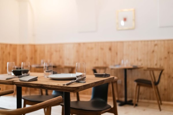 ŪVOZ Restaurant