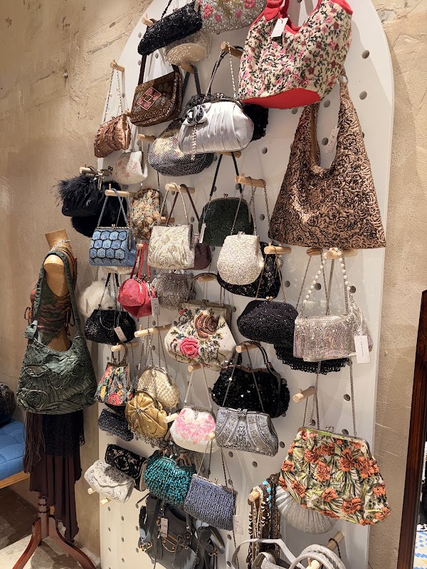Vintage Hearts Hanoi 3