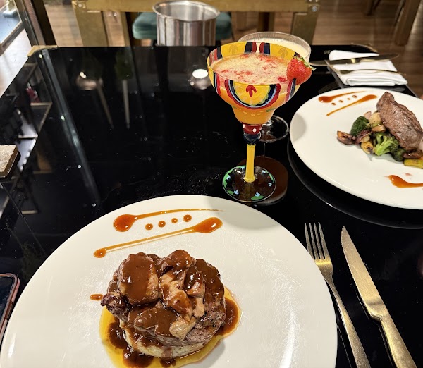 TESELAS - Restaurante, Barra & Eventos 3