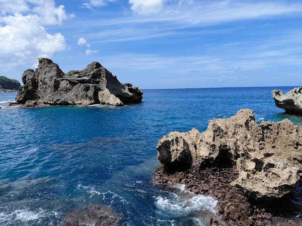 Plage de la Grotte de l'Anse Castalia 1