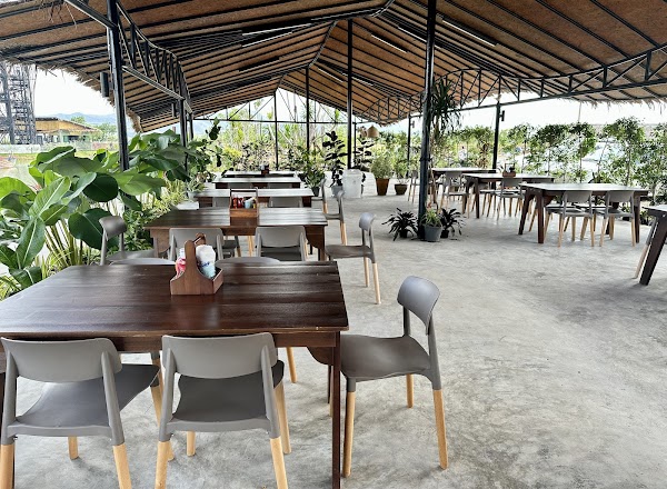 SeaVerse Cafe & Restaurant