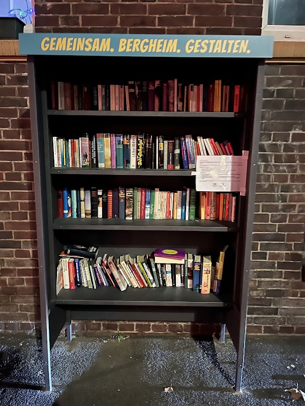 Bücherschrank