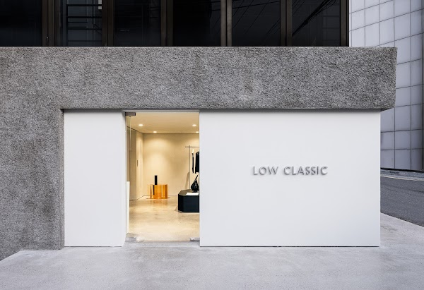Low classic 3