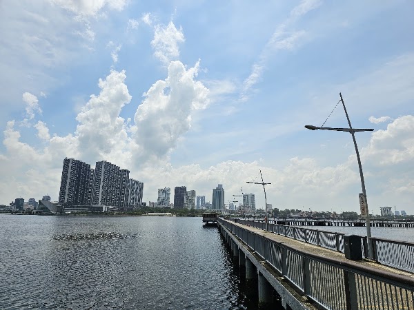Woodlands Waterfront Park 2
