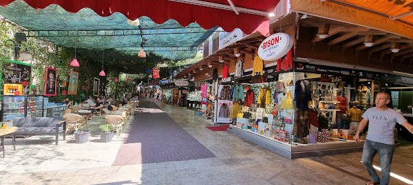 Kuşadası Bazaar