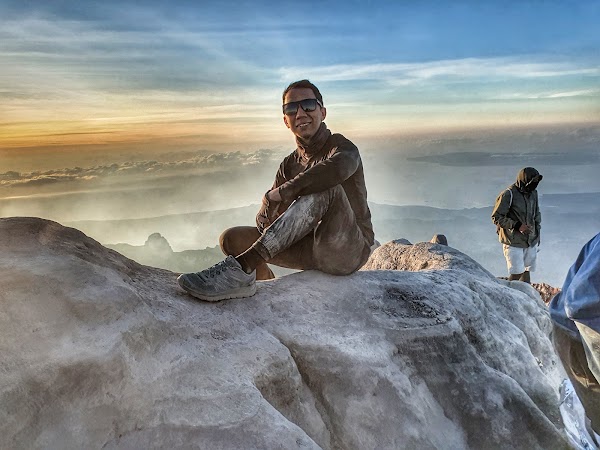 Puncak Gunung Agung Bali 2