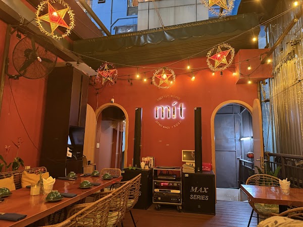 Mít Rooftop Bistro 3
