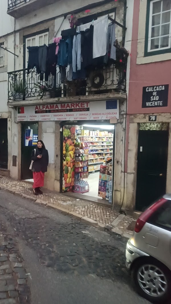 Alfama market 3