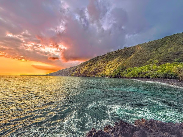 Kealakekua Bay Cliffs