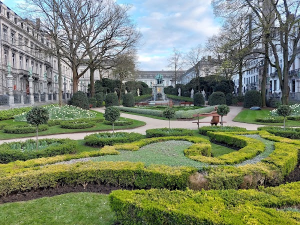 Square of Petit Sablon 5
