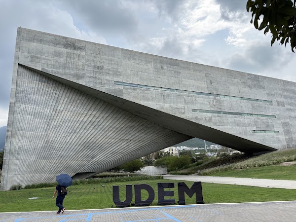 UDEM - Roberto Garza Sada Center