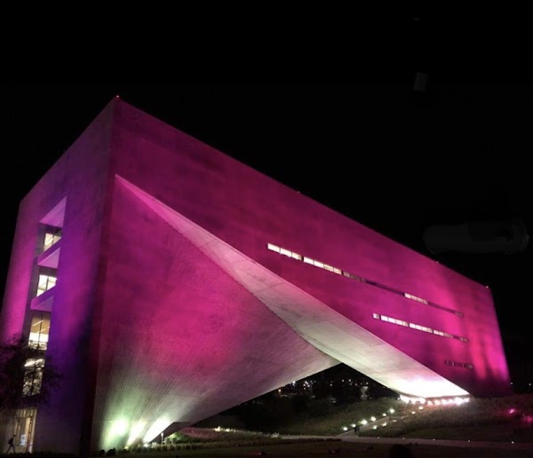 UDEM - Roberto Garza Sada Center 2