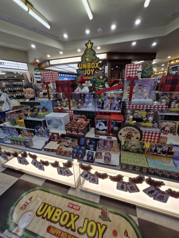 POP MART 泡泡瑪特 西門町旗艦店 5