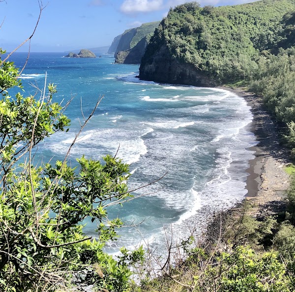 Pololū Valley Lookout