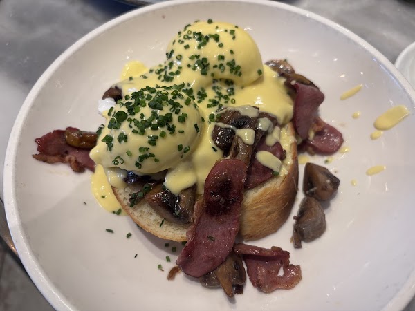 Eggs Benaddicted 3