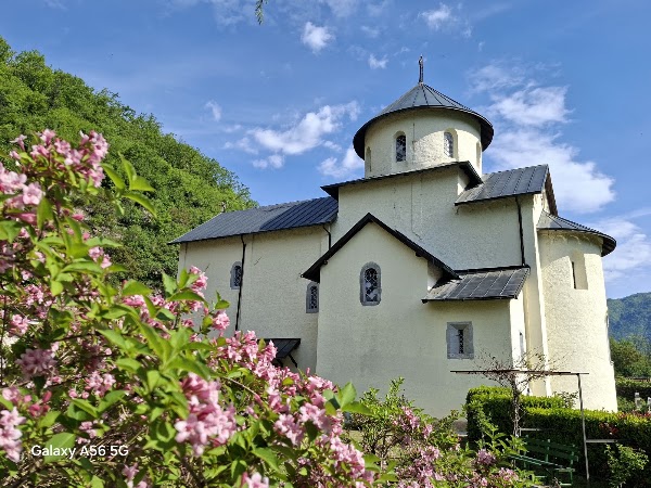 Moraca Monastery (1252.)