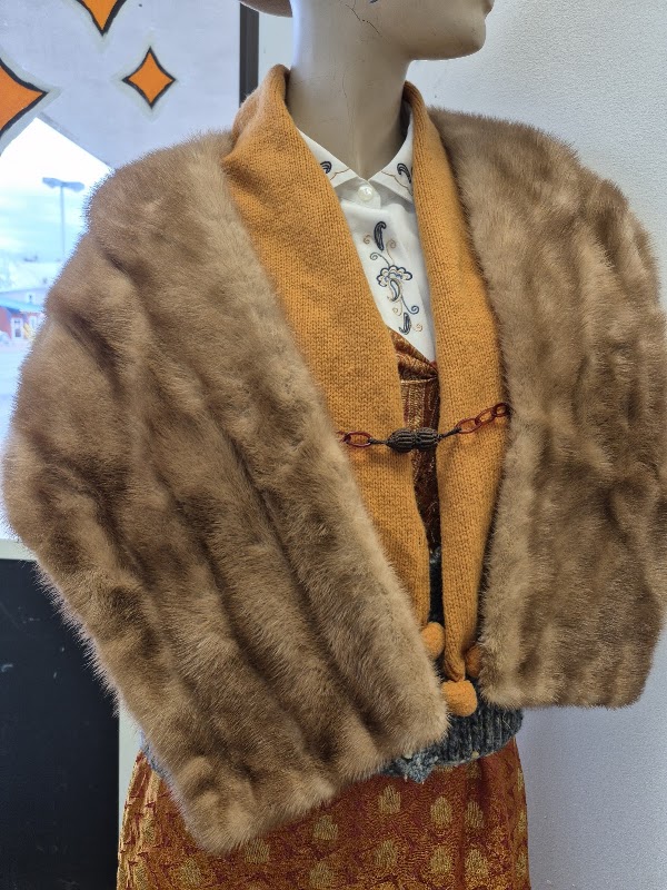 Copper Collective Vintage Clothing and Collectibles 2