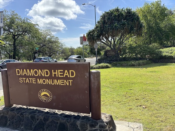 Diamond Head Crater Trailhead 4