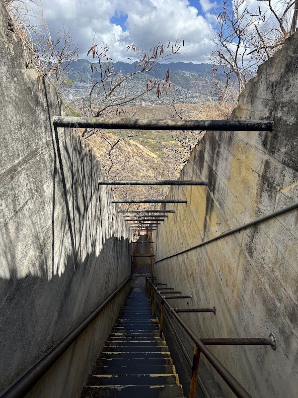 Diamond Head Crater Trailhead 2