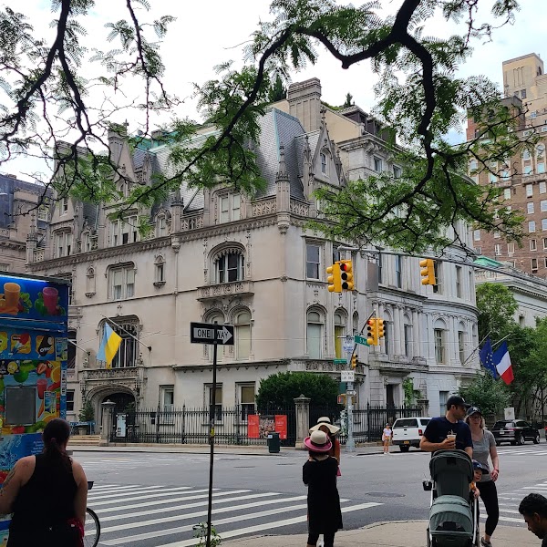 The American Irish Historical Society 3